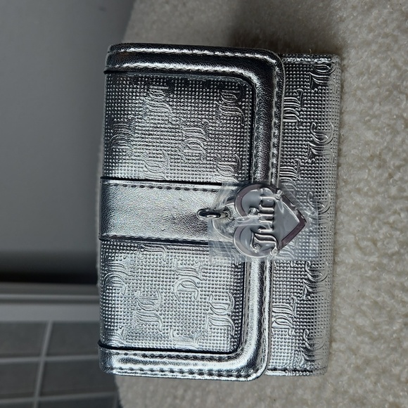 NWT Juicy Couture trifold silver - Picture 11 of 11